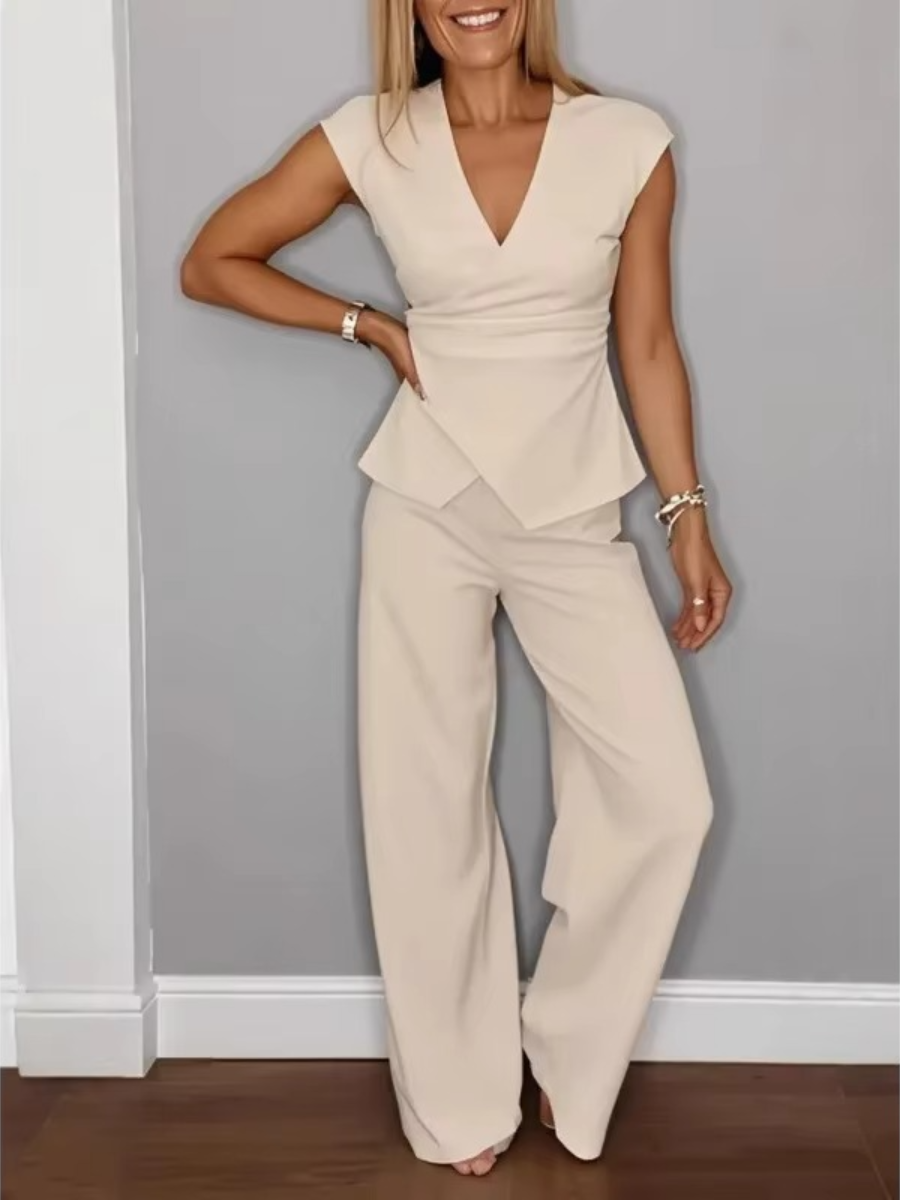 Olivia | Elegant women's set: V-neck top and trousers