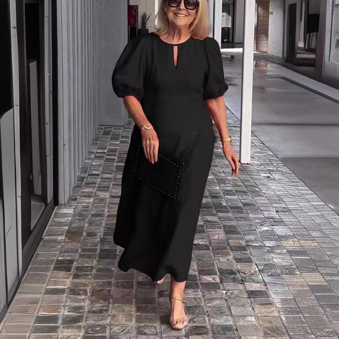 Black (Almost sold out) / 5XL (22-24)