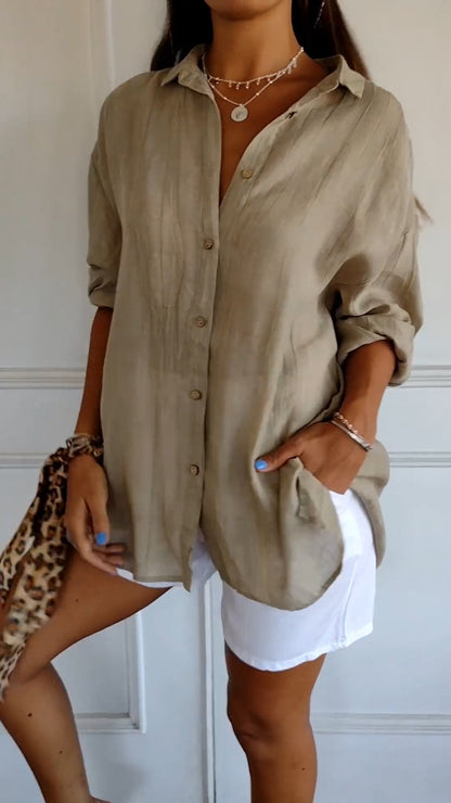 Ivy | Airy Buttoned Blouse