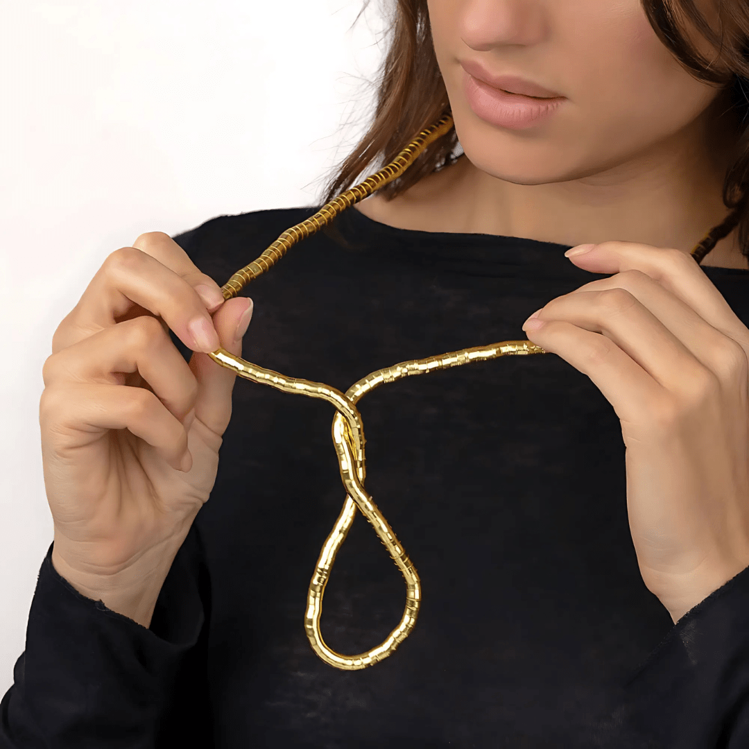 Tiffany | Flexible Loop Necklace